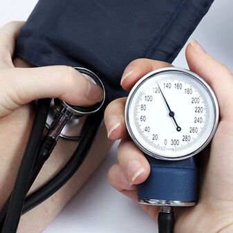 By measuring blood pressure, the degree of hypertension can be determined.